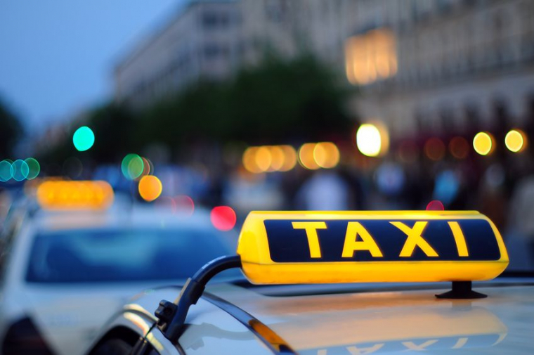 Trouver un taxi pour se rendre à l'aéroport de Marseille depuis Rochegude, Rochegude, AMBULANCE CATALANO